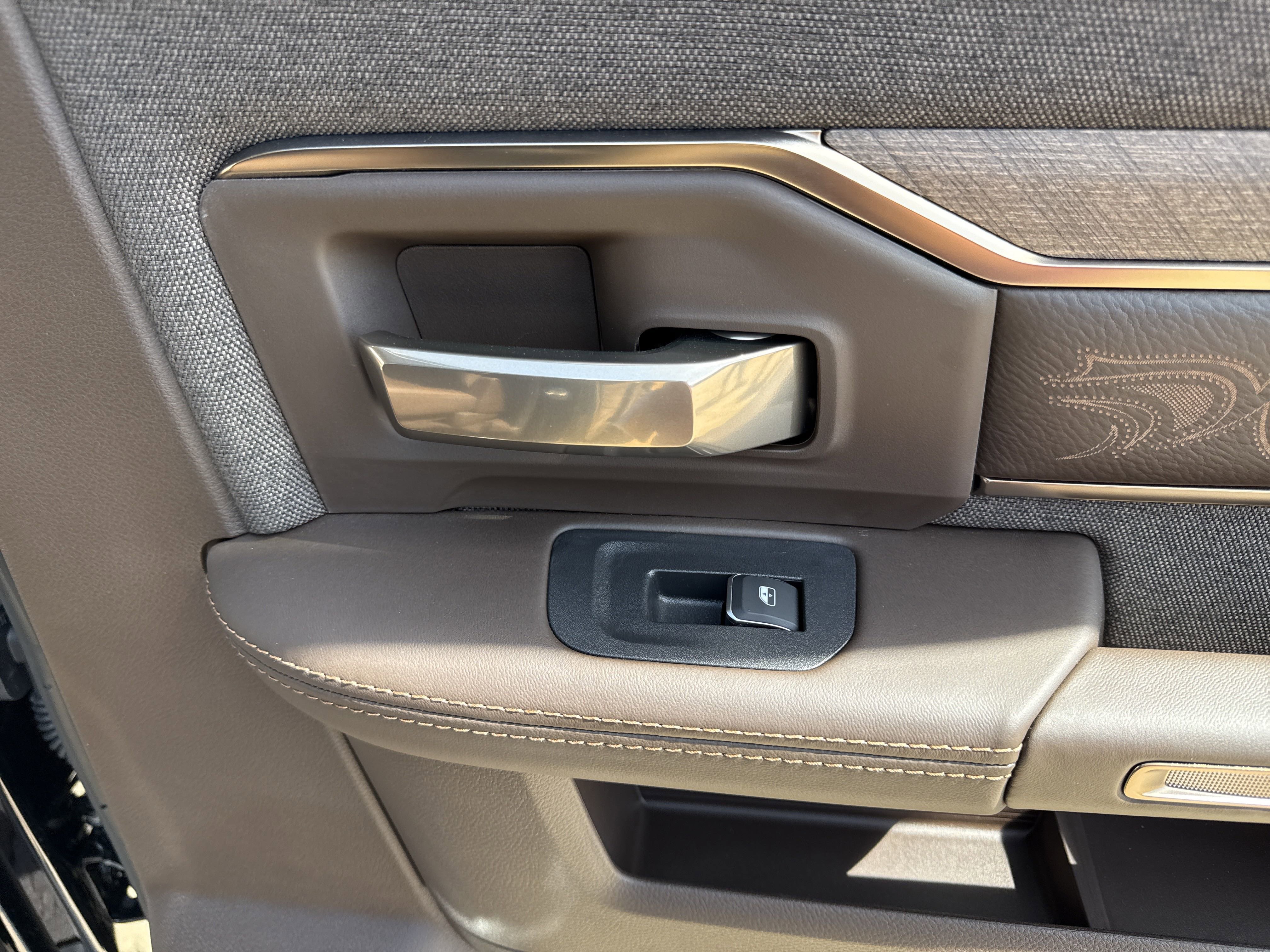 New 2025 RAM 2500 Limited image 36