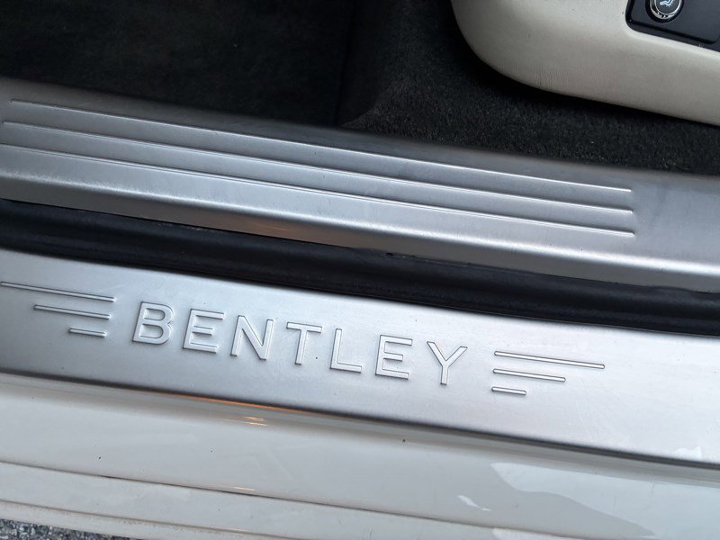 Used 2015 Bentley Flying Spur V8 image 10