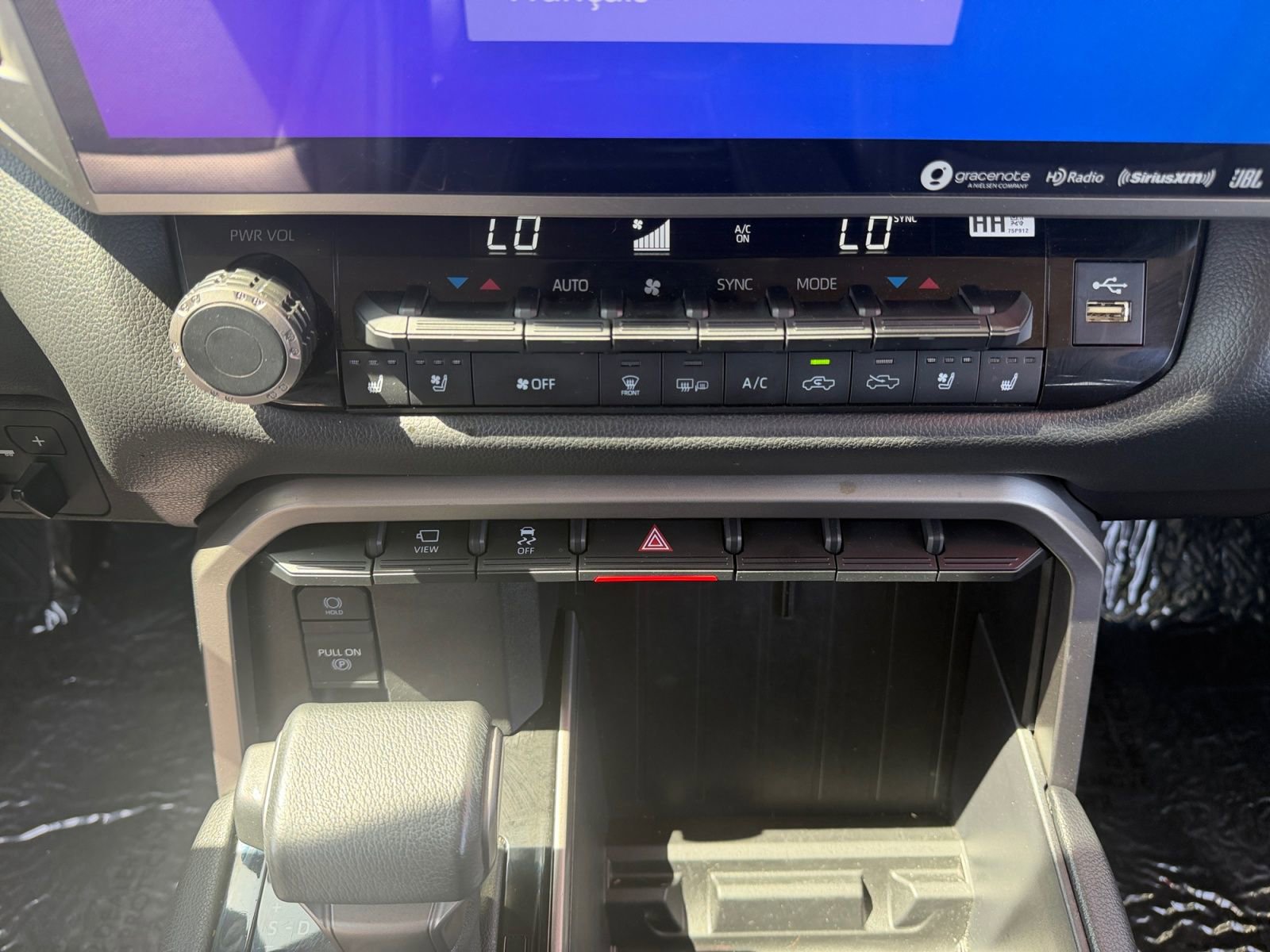 Used 2024 Toyota Tundra Limited AWD/4WD image 17