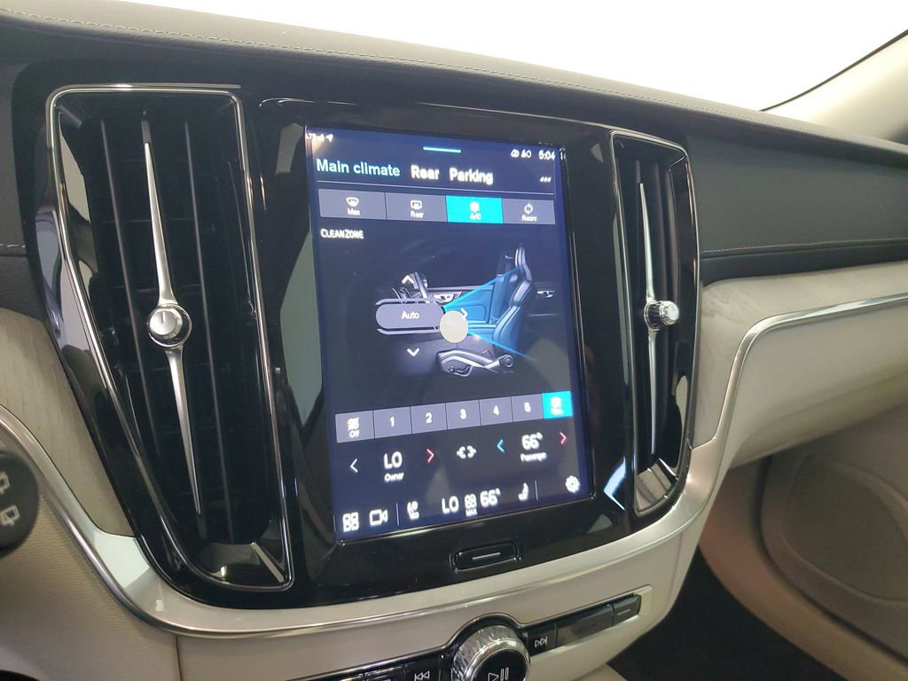 New 2025 Volvo V60 B5 Cross Country Ultra w/ Protection Package Premier image 28