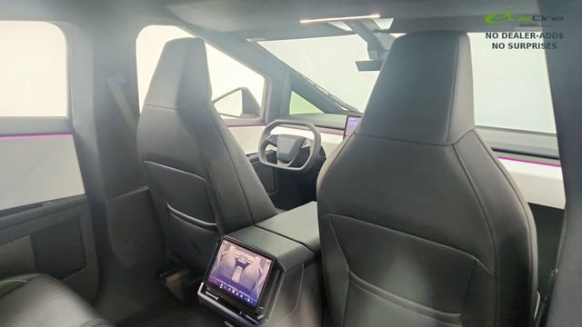 Used 2024 Tesla Cybertruck AWD Crew Cab image 25