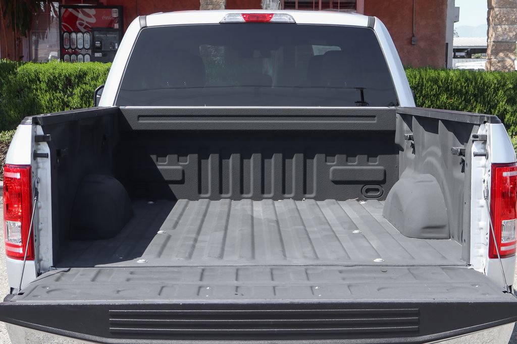 Used 2015 Ford F150 XLT w/ Trailer Tow Package RWD image 8