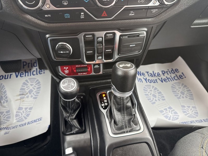 Used 2024 Jeep Wrangler Unlimited image 37