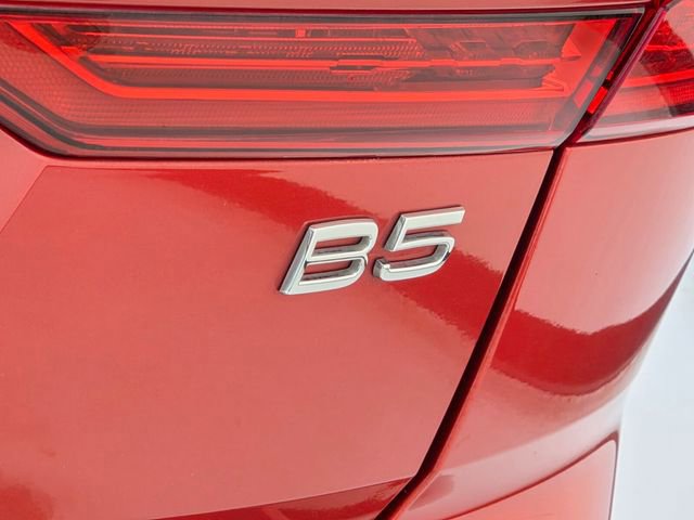 Certified 2023 Volvo XC60 B5 Ultimate w/ Protection Package Premier image 8