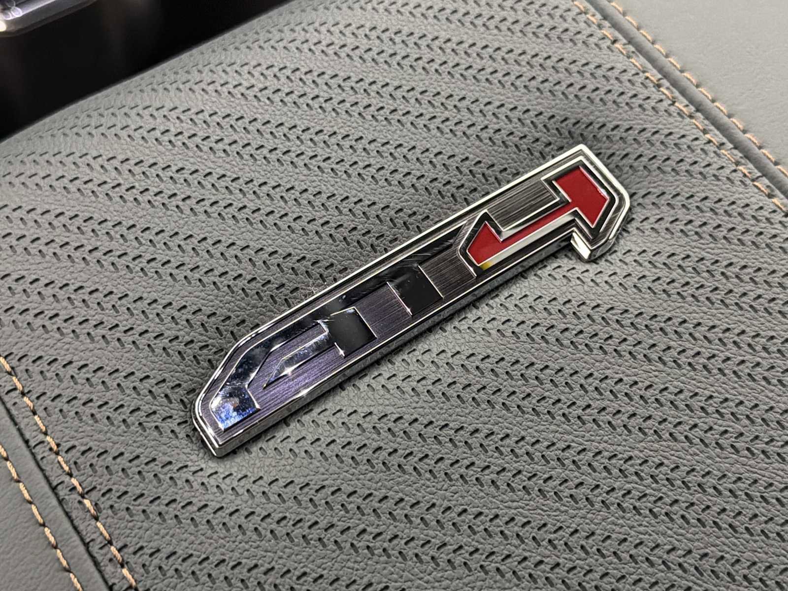 New 2026 GMC Yukon XL AT4 image 36