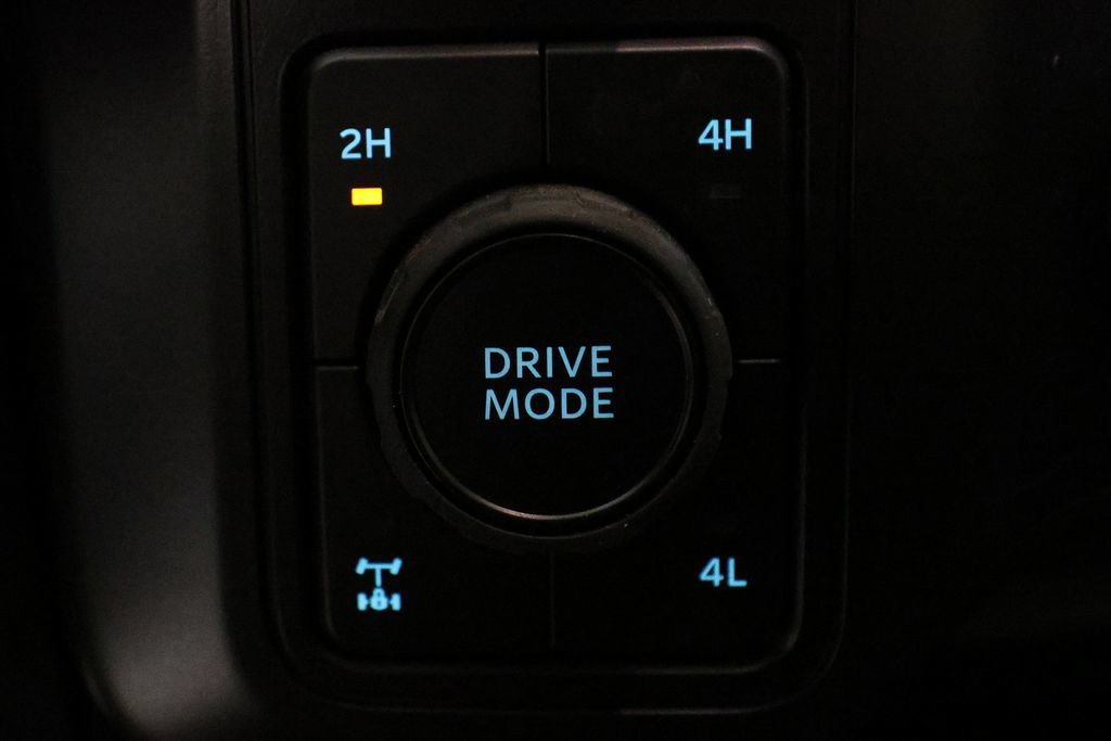Used 2026 Ford F250 Lariat w/ Black Appearance Package AWD/4WD image 32