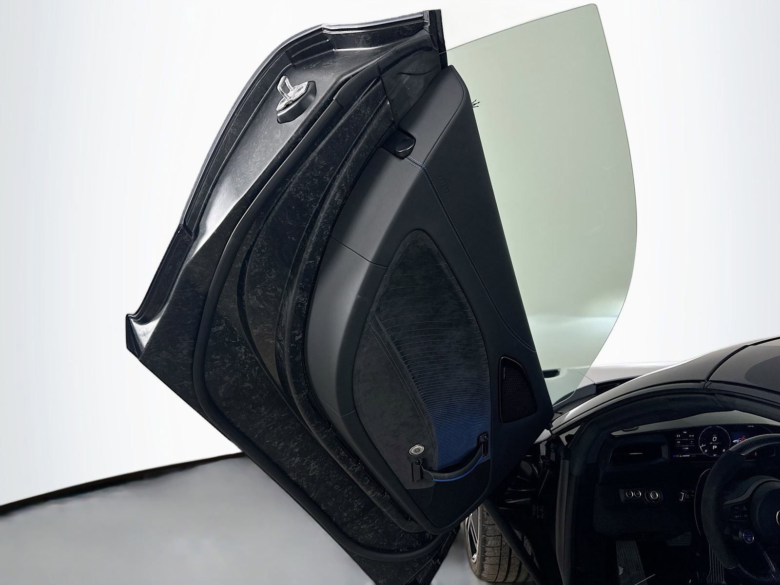 Used 2023 Maserati MC20 Spyder RWD image 17