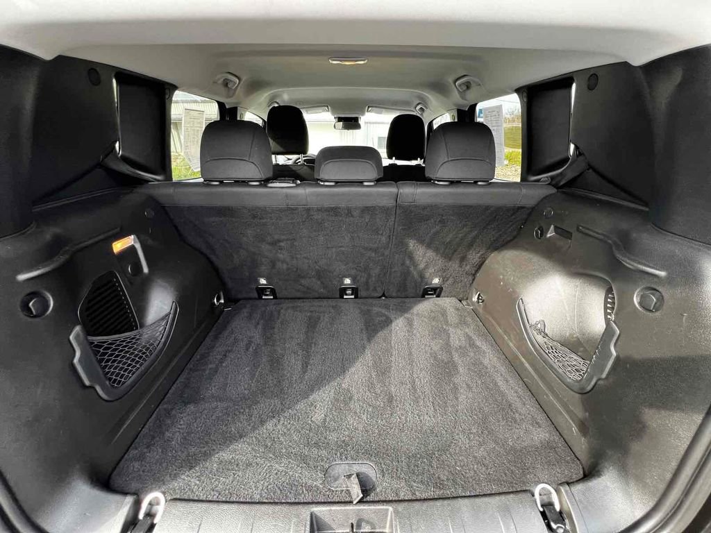 Used 2018 Jeep Renegade Latitude image 30