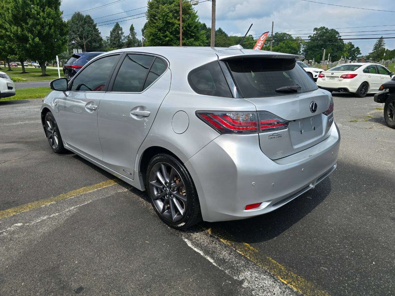 Used 2013 Lexus CT 200h w/ F Sport Pkg w/Nuluxe Trim FWD image 5