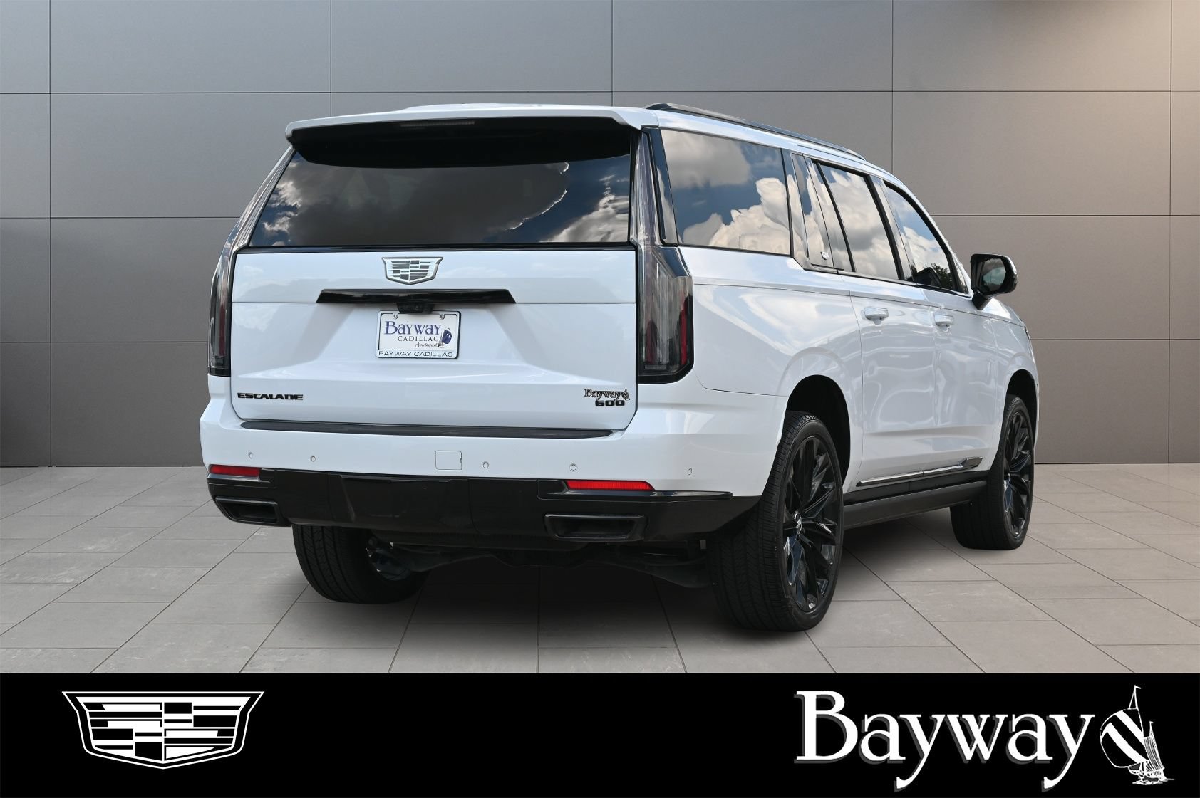 Certified 2026 Cadillac Escalade ESV Platinum Sport w/ LPO, ONYX Package AWD/4WD image 5