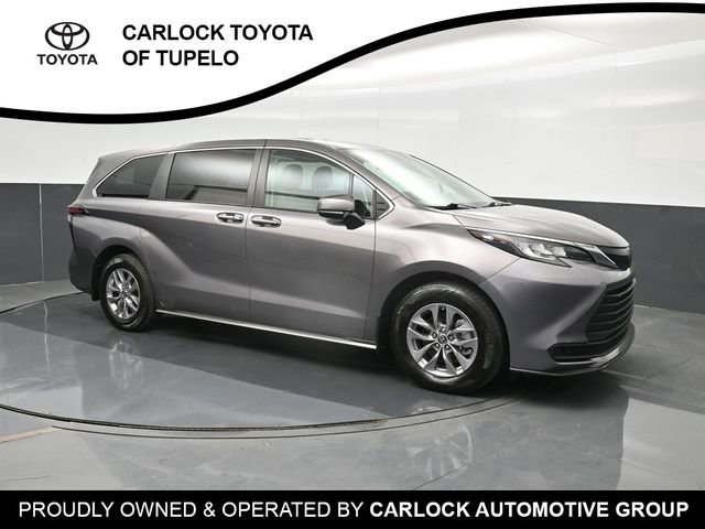 Used 2022 Toyota Sienna LE FWD image 5
