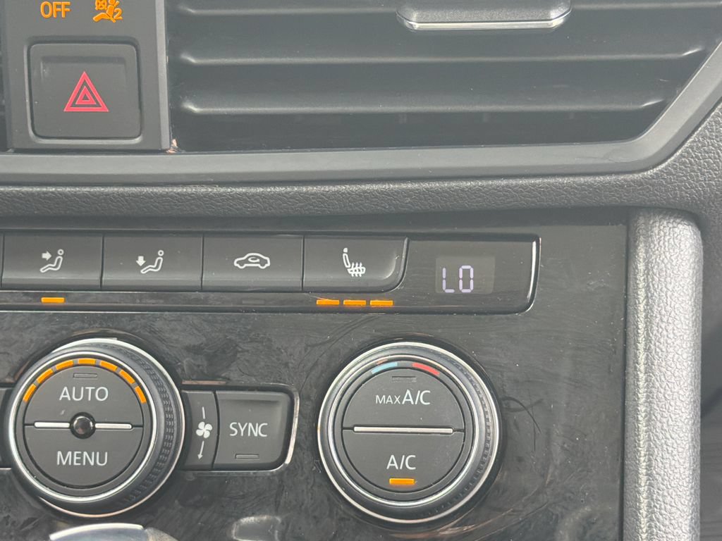 Used 2019 Volkswagen Jetta SE FWD image 17