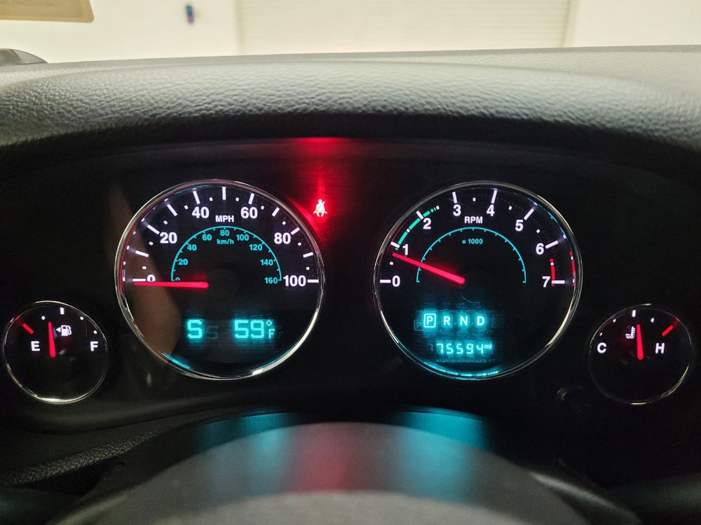 Used 2015 Jeep Wrangler Unlimited Sport w/ Connectivity Group AWD/4WD image 23