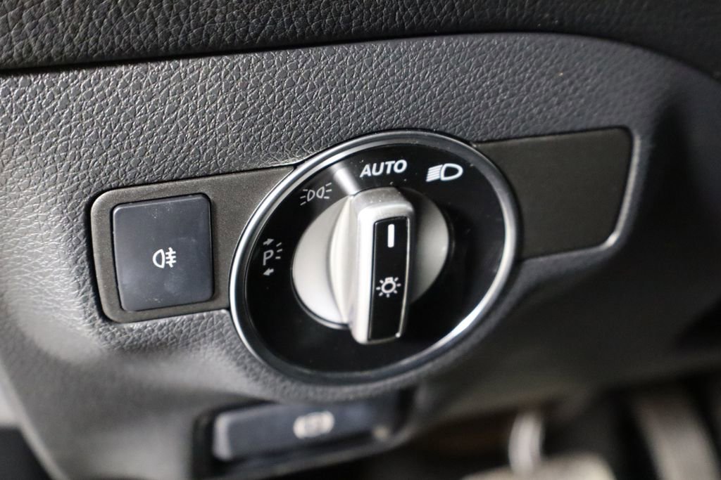 Used 2019 Mercedes-Benz CLA 250 image 16