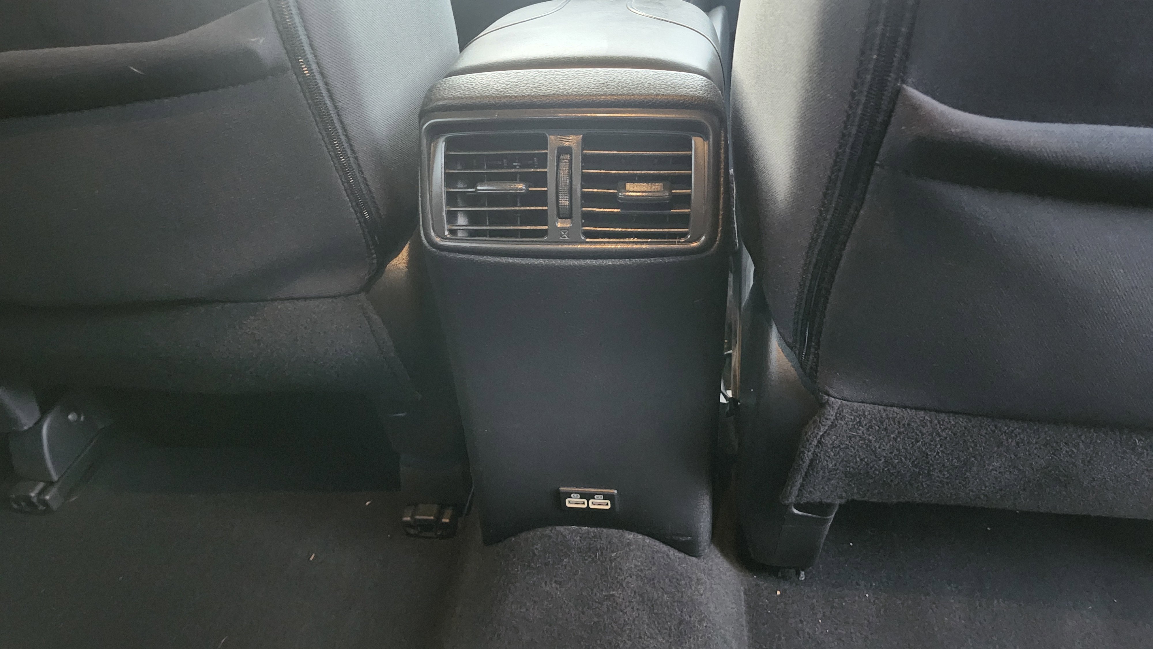 Used 2018 Nissan Rogue SV image 21