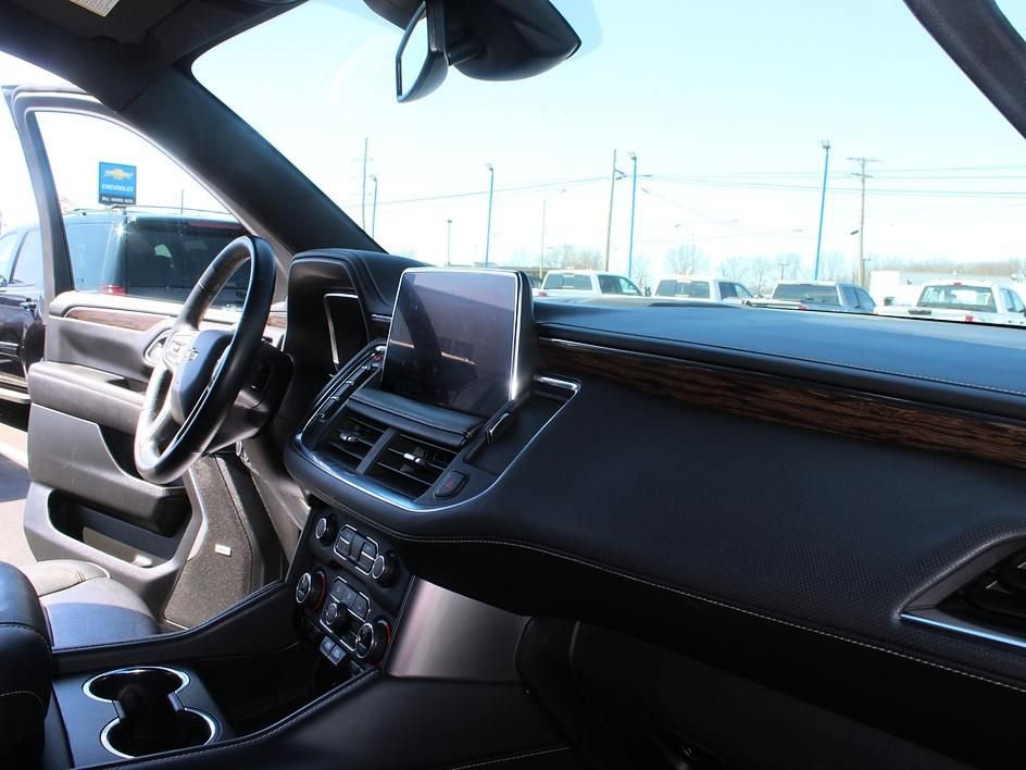 Used 2023 Chevrolet Tahoe Premier AWD/4WD image 24