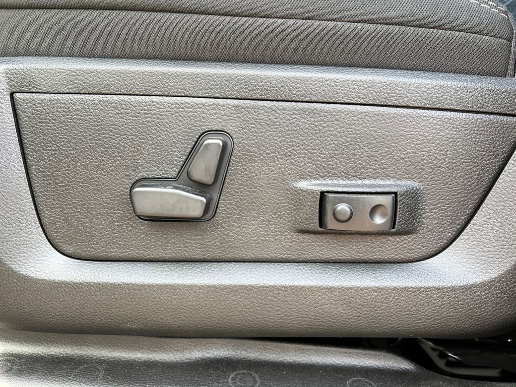 New 2025 RAM 2500 Big Horn image 17