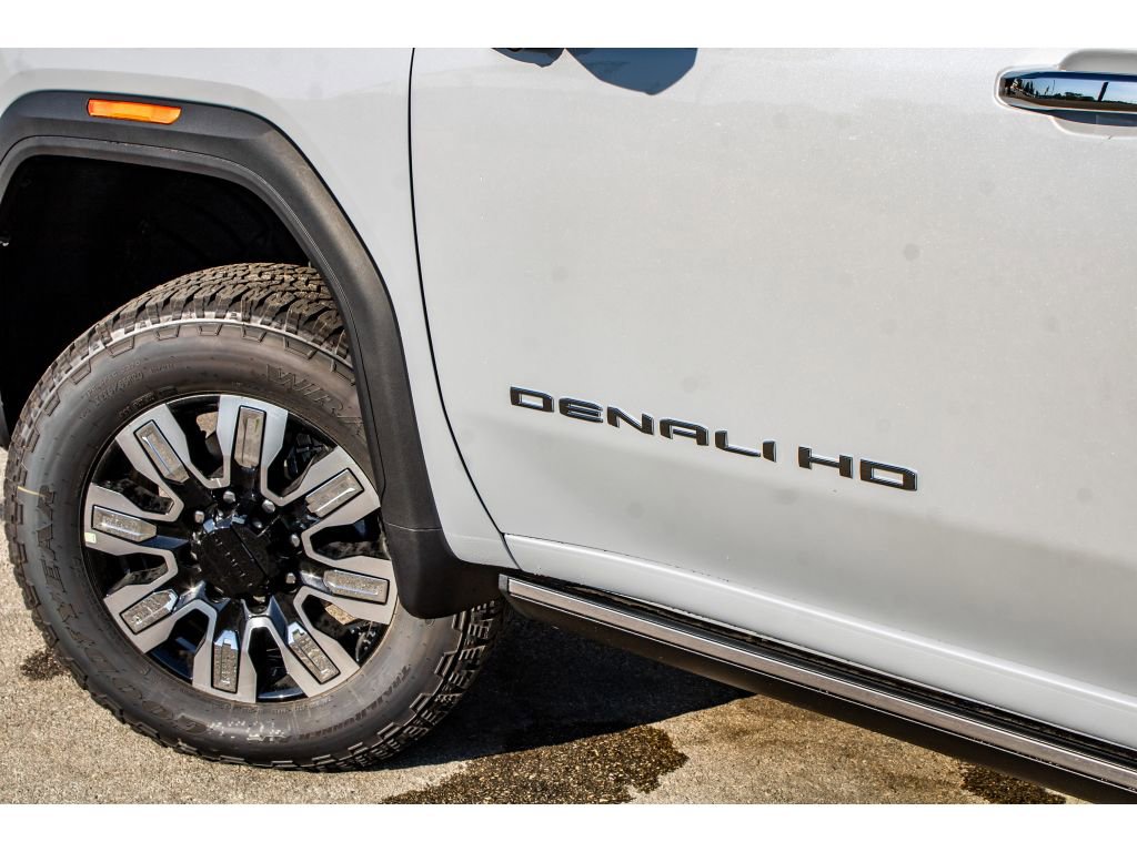 New 2026 GMC Sierra 2500 Denali w/ Denali Reserve Package image 10