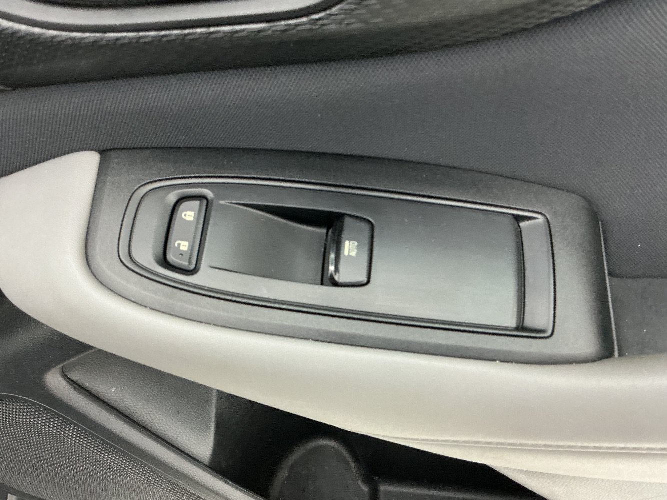 Used 2020 Subaru Outback Premium w/ Popular Package #1 AWD/4WD image 39
