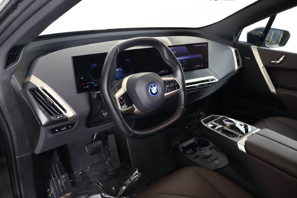 Certified 2024 BMW iX xDrive50 w/ Sport Package AWD/4WD image 7