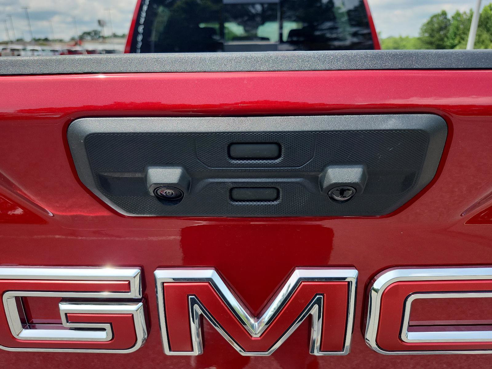 New 2026 GMC Sierra 2500 AT4 w/ AT4 Premium Plus Package AWD/4WD image 9
