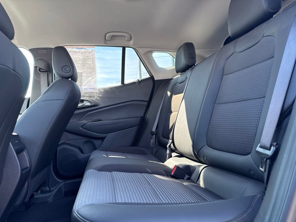 Used 2024 Chevrolet Trax LT w/ Driver Confidence Package FWD image 14