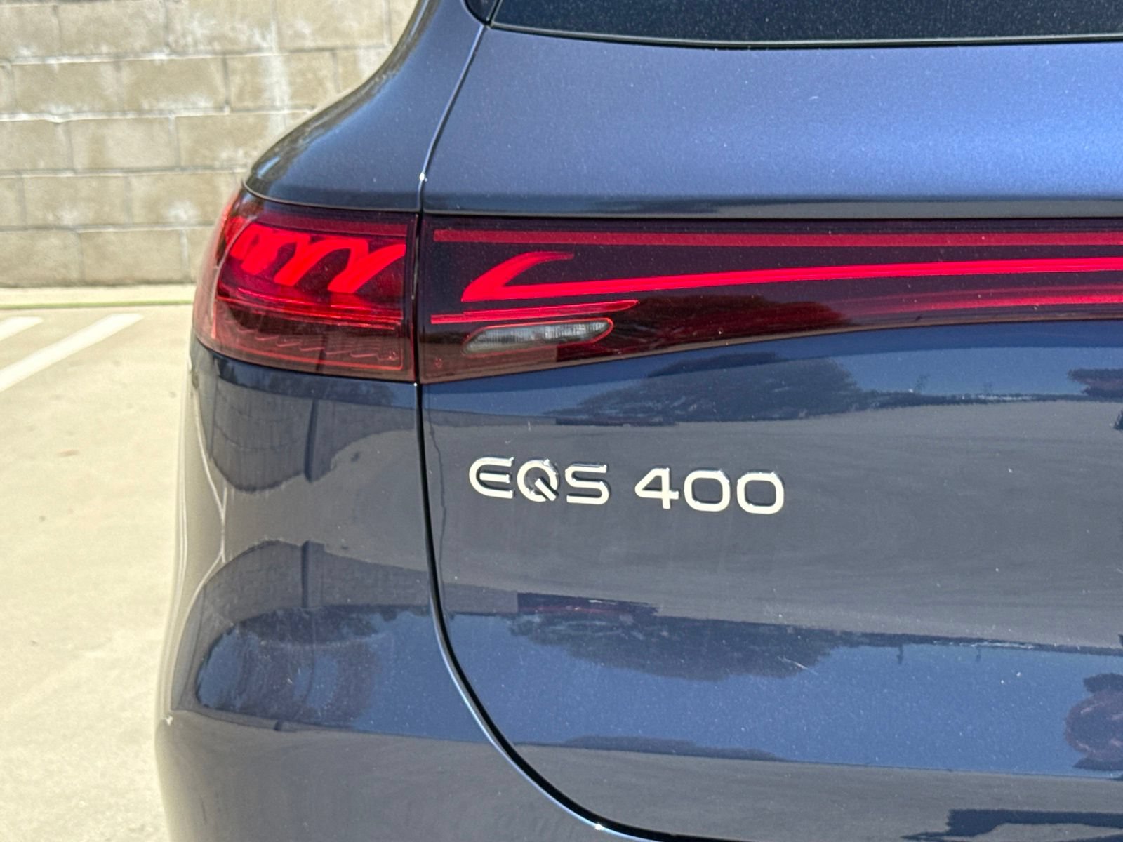 New 2026 Mercedes-Benz EQS 400 4MATIC SUV image 9