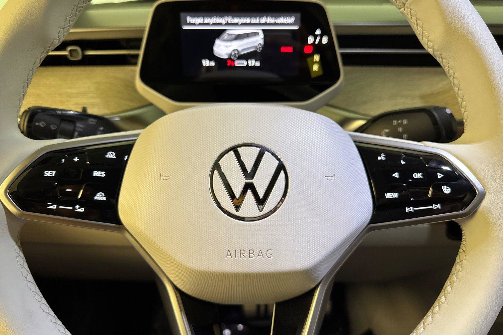 New 2025 Volkswagen ID. Buzz 1st Edition image 23