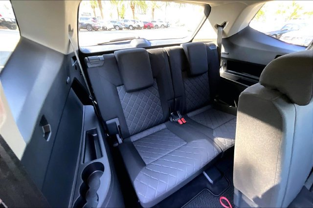 Used 2018 Volkswagen Atlas S FWD image 27