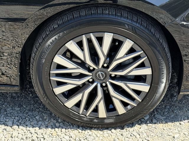 Used 2025 Nissan Altima 2.5 SV FWD image 9