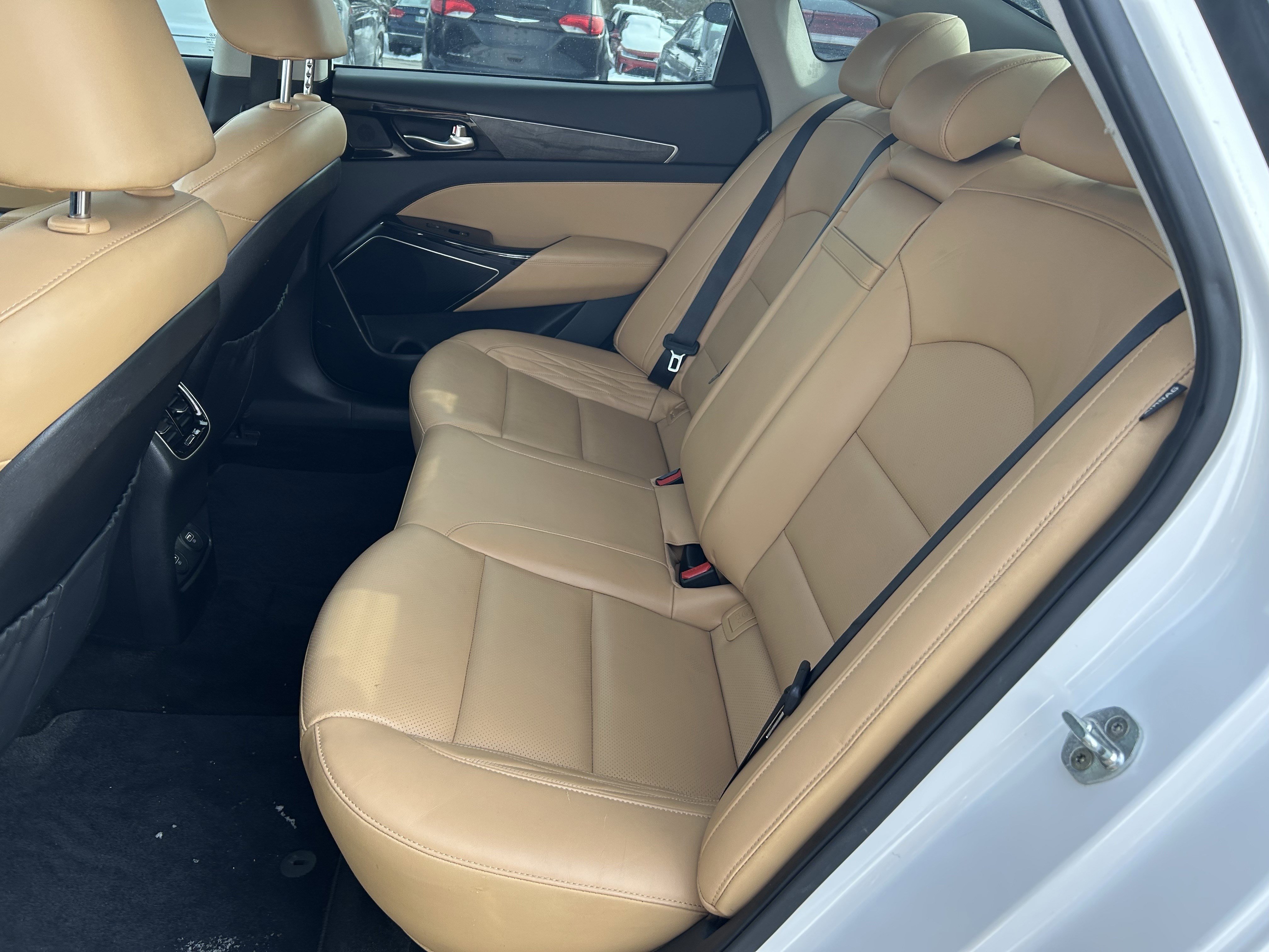 Used 2020 Kia Cadenza Limited image 25