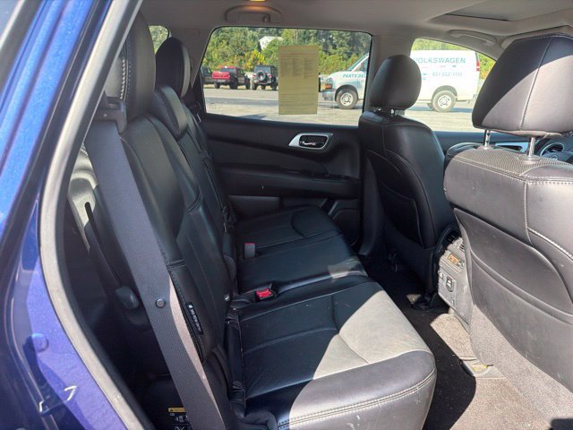 Used 2020 Nissan Pathfinder Platinum w/ Cargo Package AWD/4WD image 4