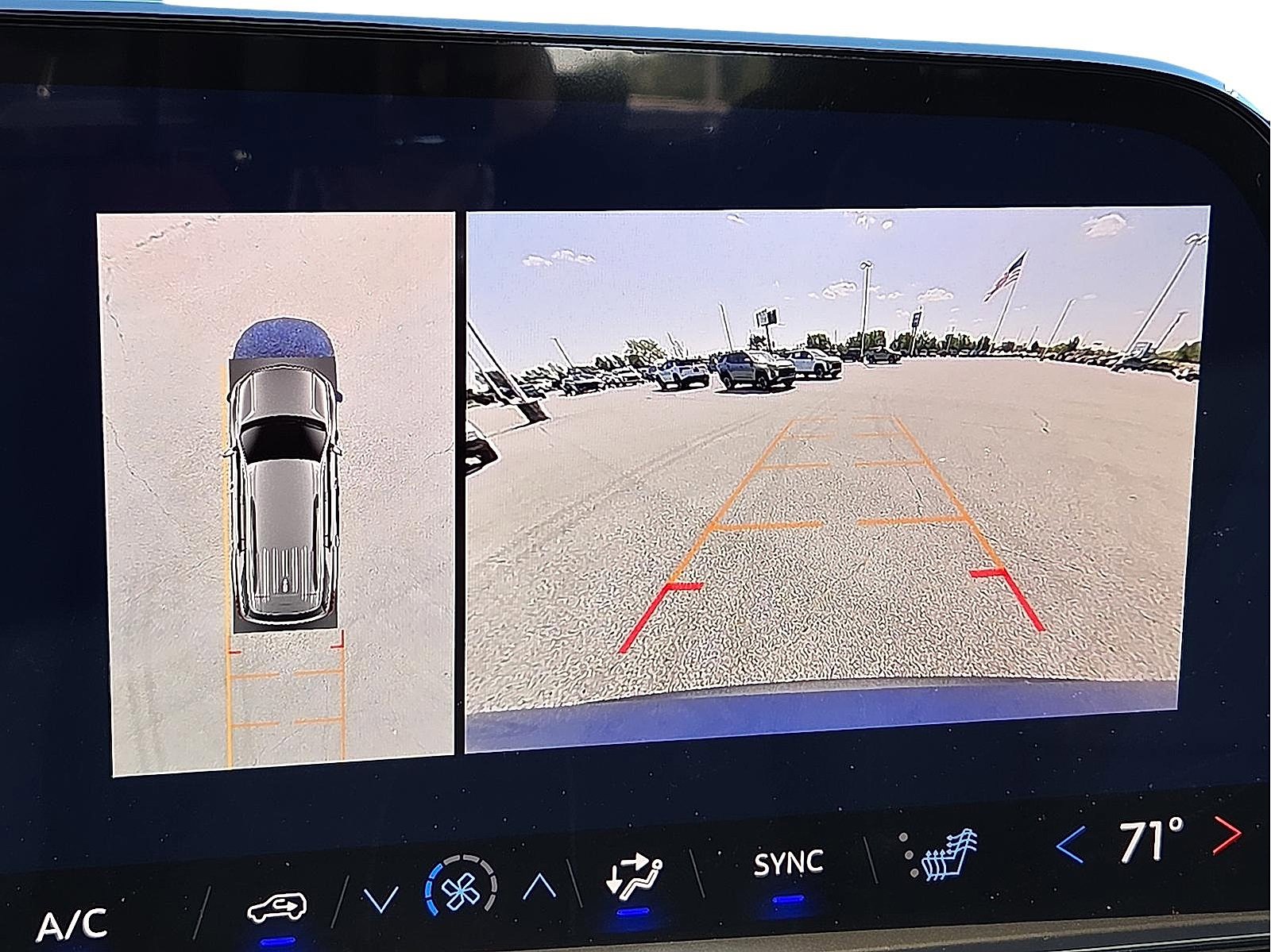 New 2026 Chevrolet Traverse LT w/ Sun and Wheel Package image 17
