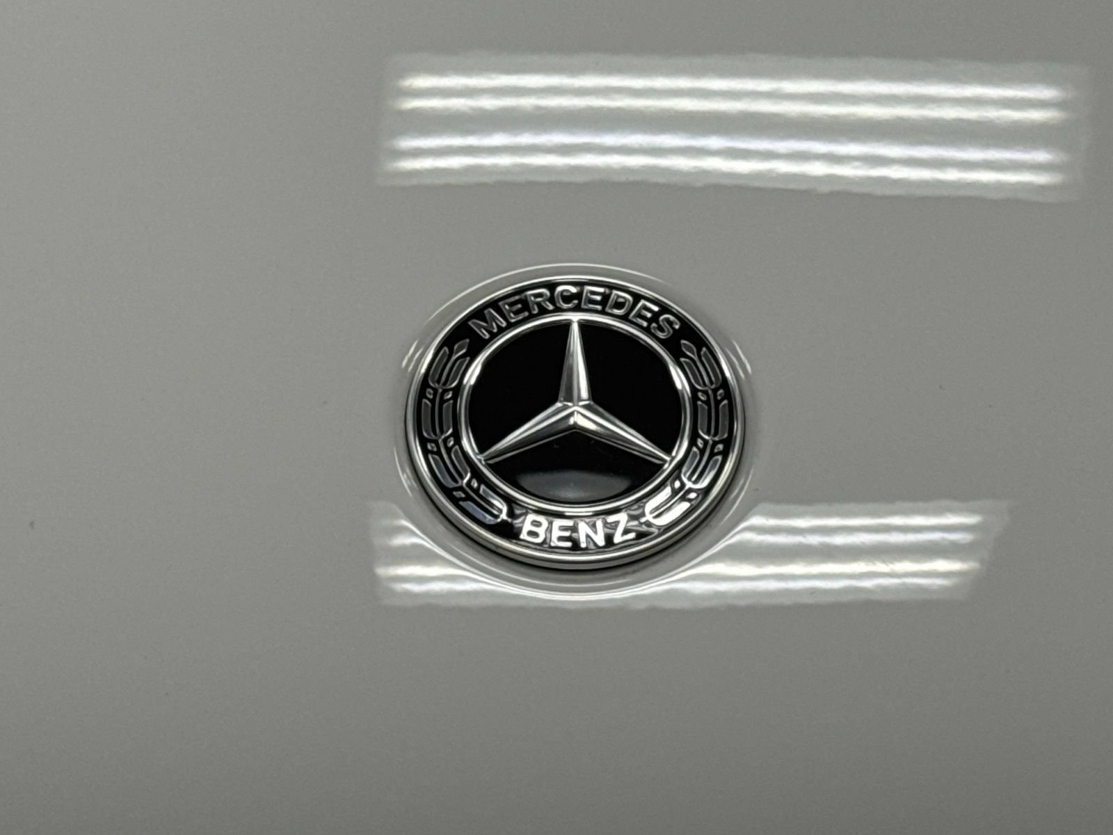 Used 2025 Mercedes-Benz GLC 350e 4MATIC image 8