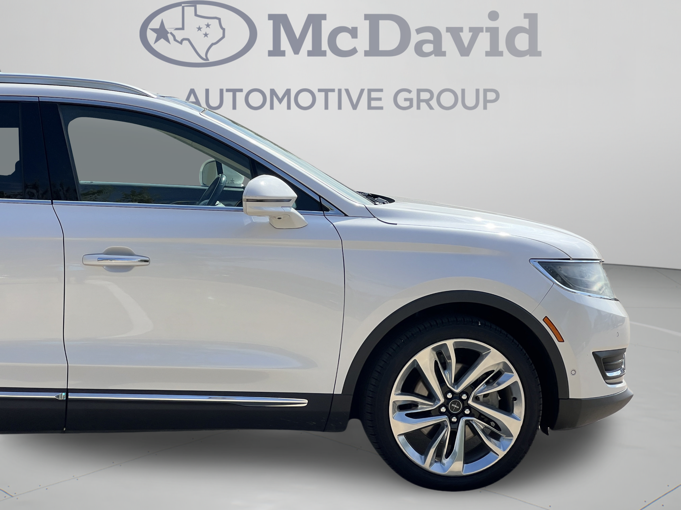 Used 2017 Lincoln MKX Black Label w/ Driver Assistance Package AWD/4WD image 31
