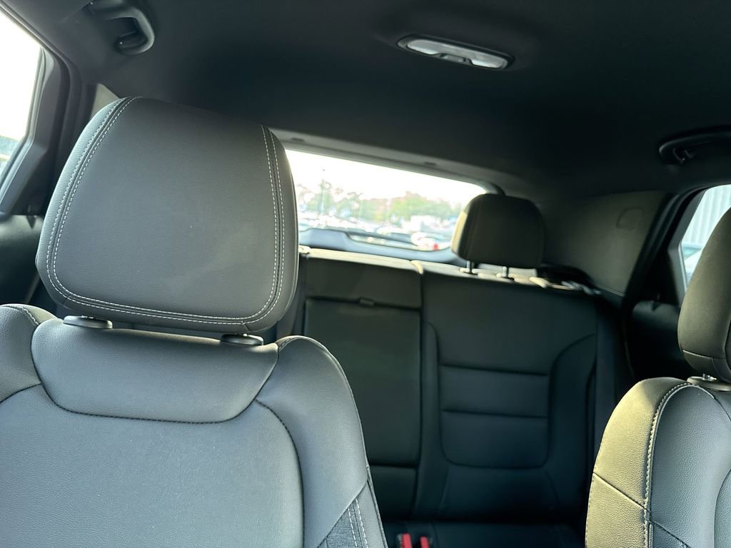 Used 2023 Chevrolet TrailBlazer ACTIV image 34