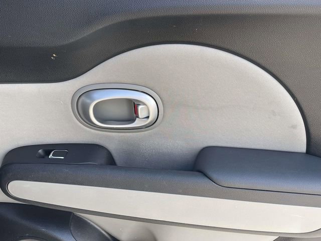 Used 2017 Kia Soul + image 16