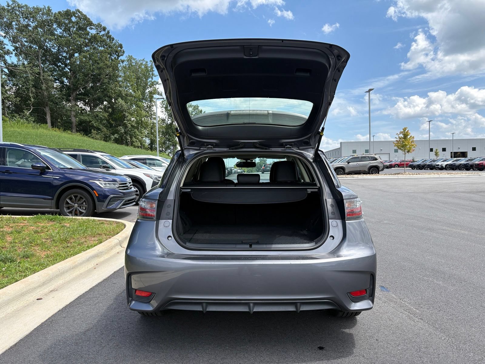 Used 2014 Lexus CT 200h FWD image 11