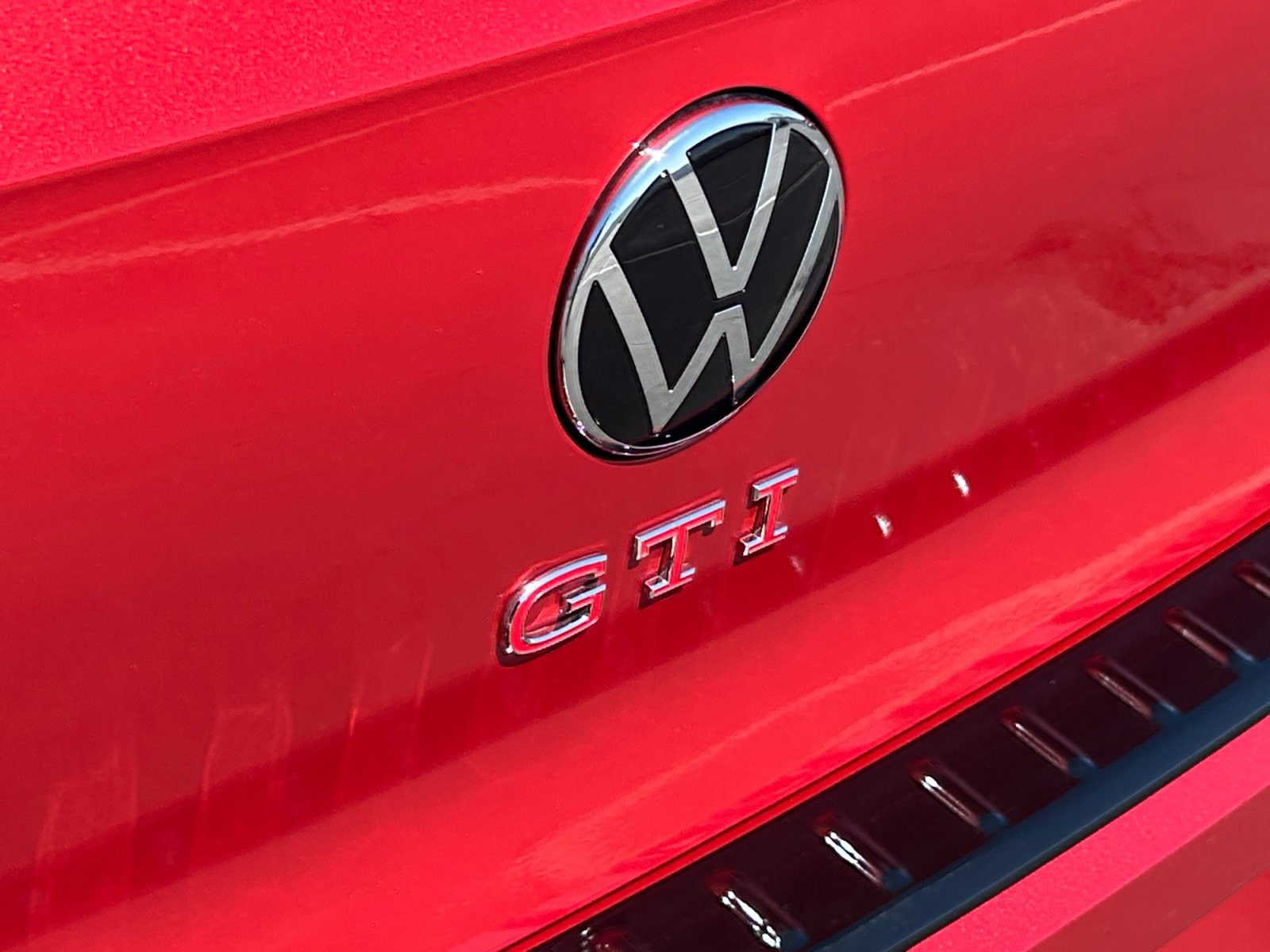 New 2026 Volkswagen Golf S FWD image 23