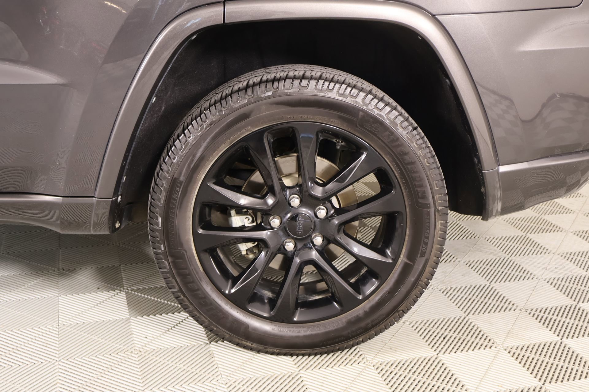 Used 2021 Jeep Grand Cherokee Laredo X AWD/4WD image 19