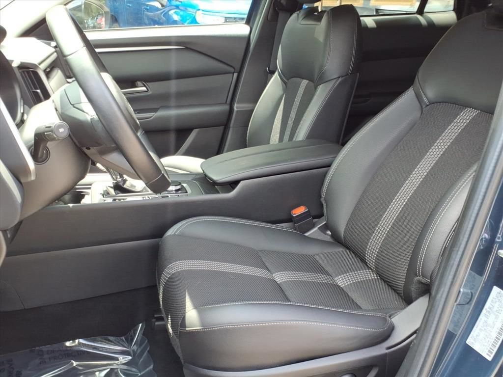 Used 2025 MAZDA CX-50 AWD 2.5 S w/ Preferred Package image 19