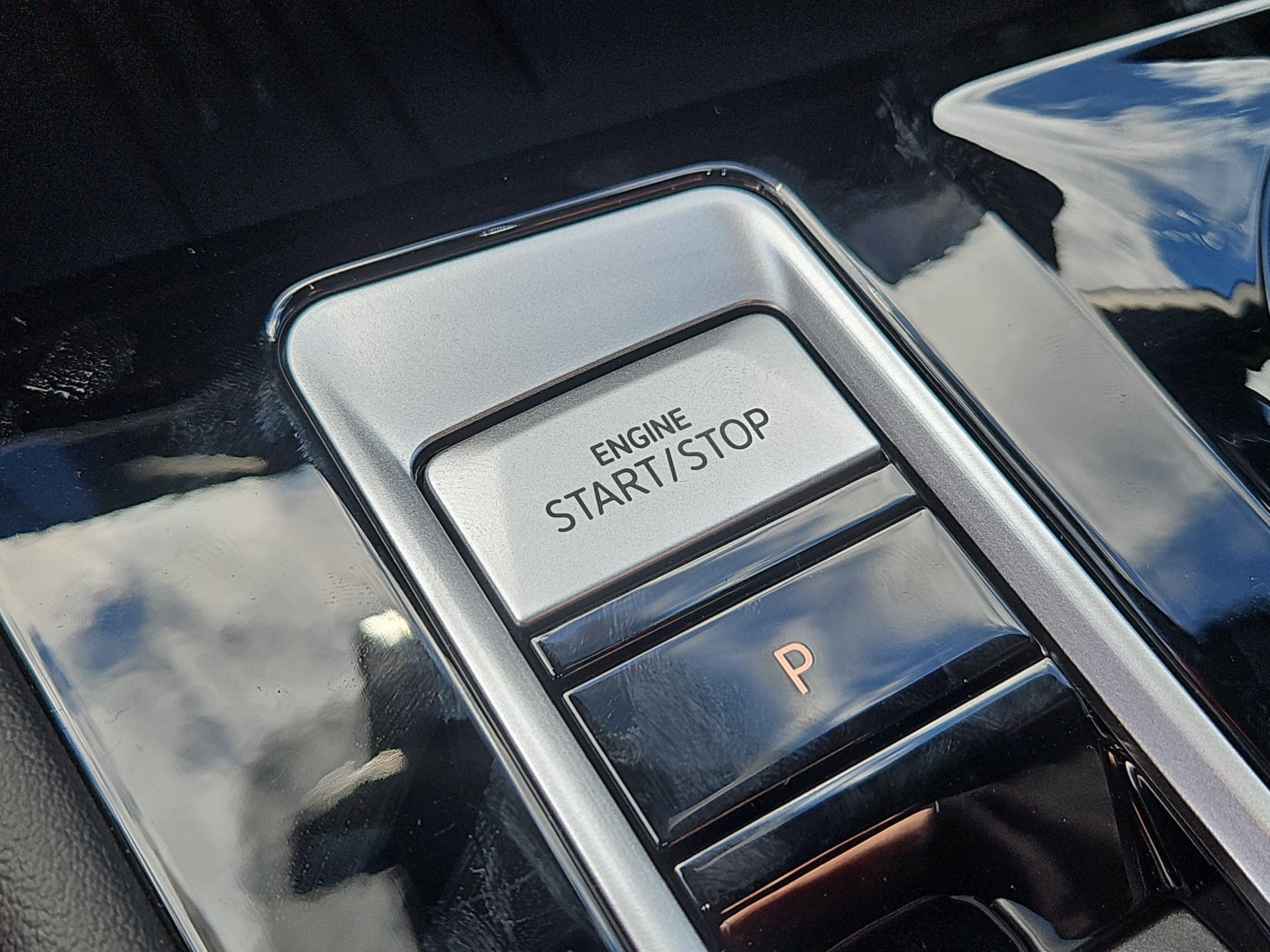 New 2026 Volkswagen Atlas Cross Sport SEL R-Line image 15