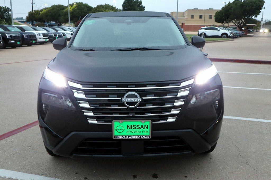 New 2026 Nissan Rogue SV image 4