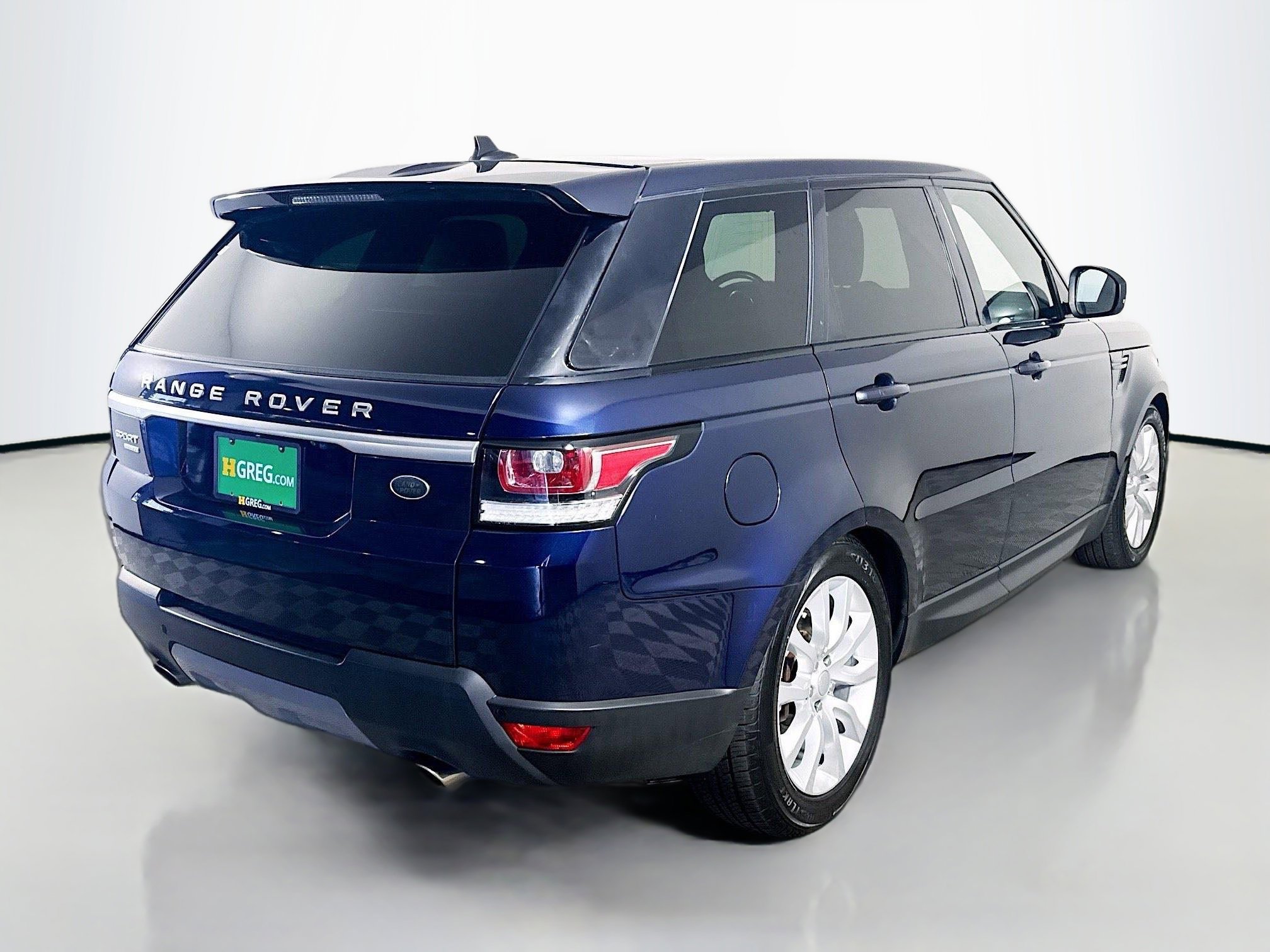 Used 2016 Land Rover Range Rover Sport SE image 10