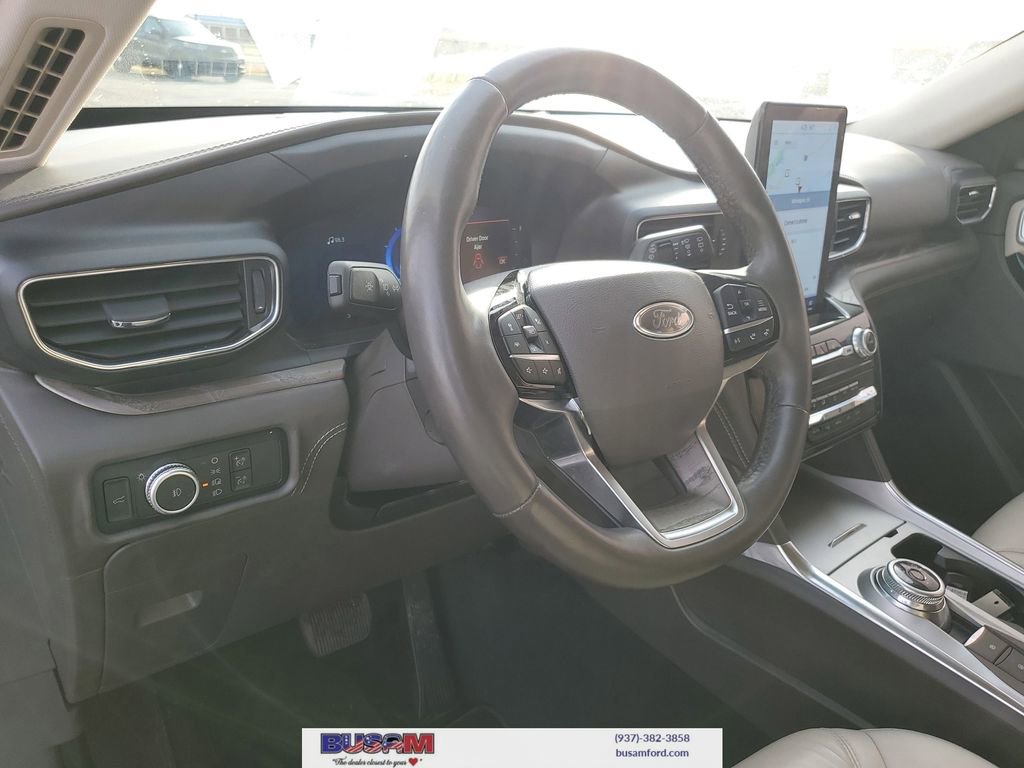 Certified 2022 Ford Explorer Platinum w/ Equipment Group 601A image 21