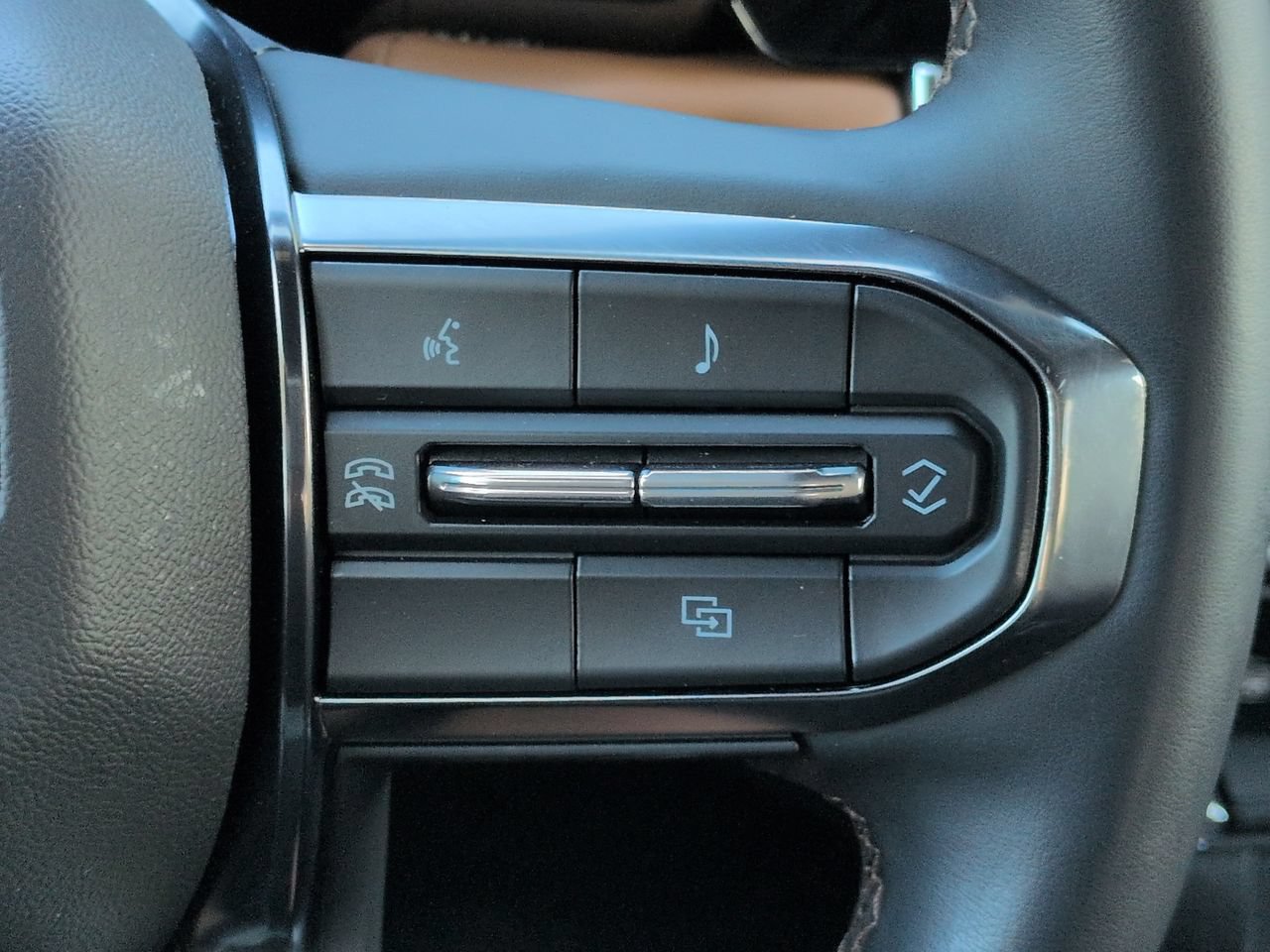 Used 2024 GMC Canyon AT4 AWD/4WD image 28