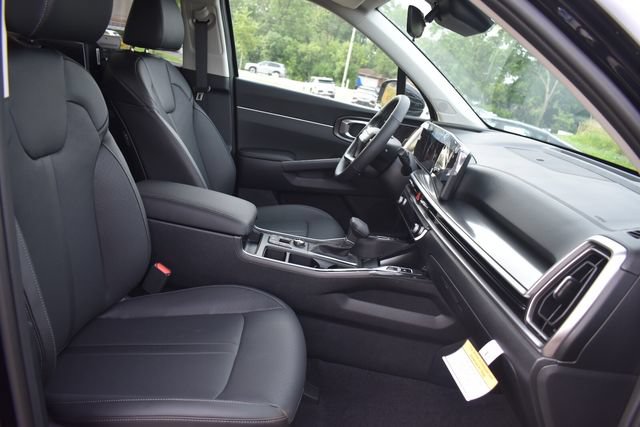 New 2026 Kia Sorento S AWD/4WD image 13