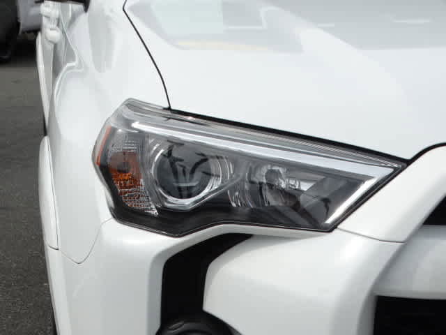 Used 2023 Toyota 4Runner SR5 Premium w/ Moonroof Package image 5