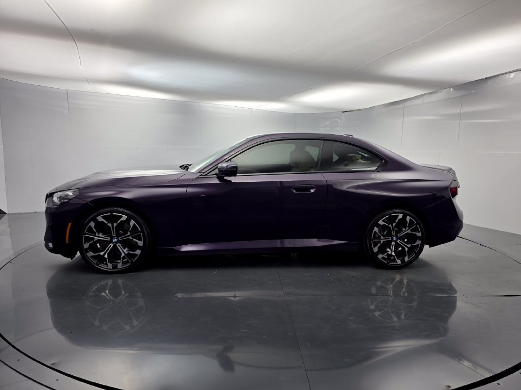 Used 2025 BMW 230i Coupe w/ Convenience Package RWD image 7