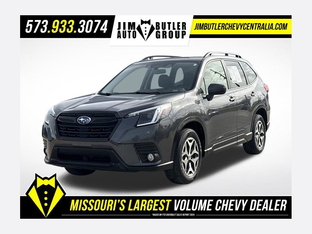 Used 2023 Subaru Forester Premium image 1